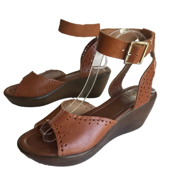 Sotto Sopra Brown Leather Perferated Wedges Open Toe Sandals Ankle buckle 7.5-8 - Picture 2 of 9